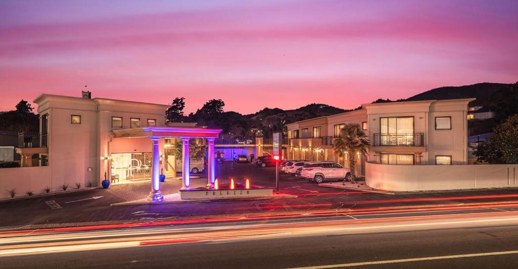 Palazzo Motor Lodge Nelson Exterior photo The Hotel at the Presidio